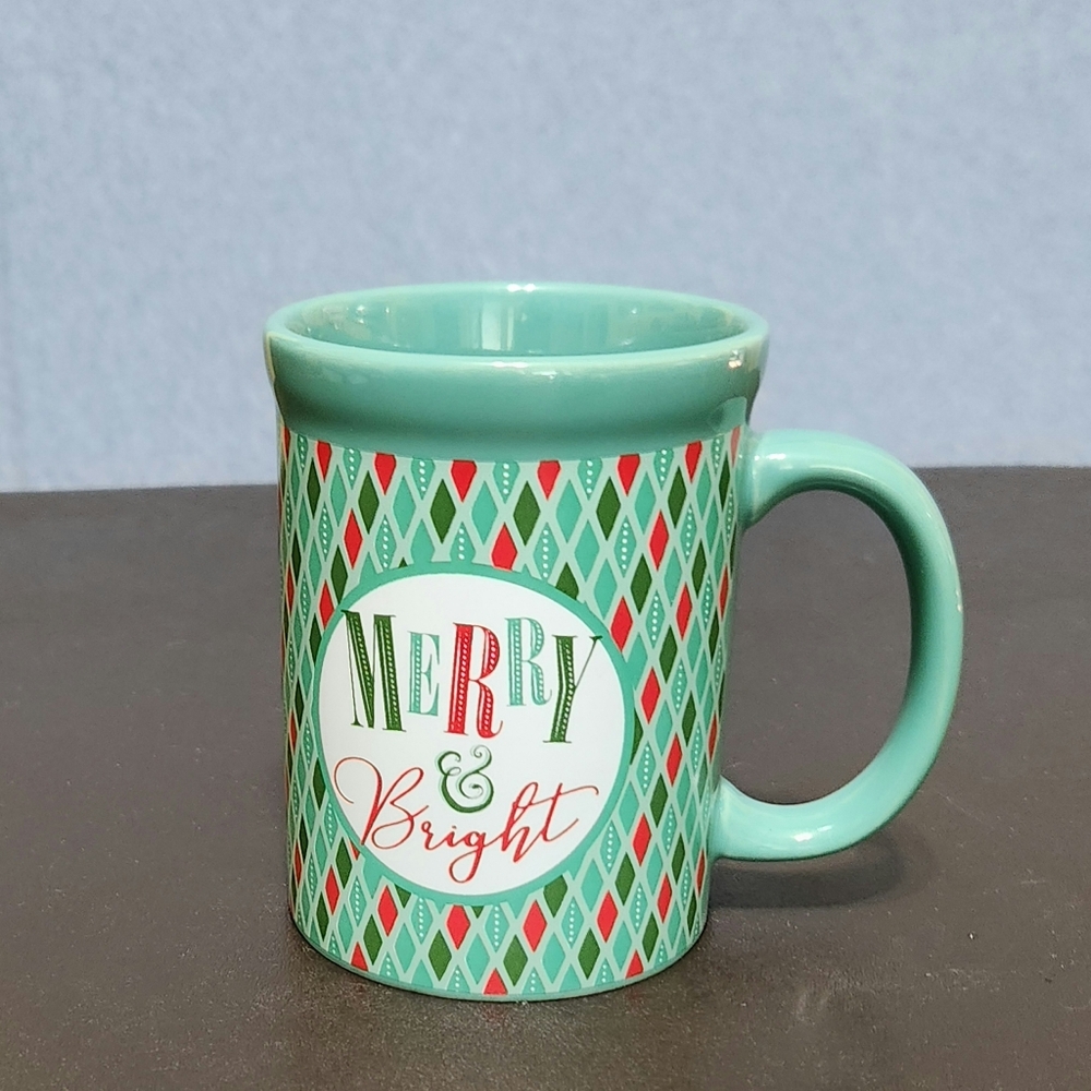 DesignPac green festive holiday mug